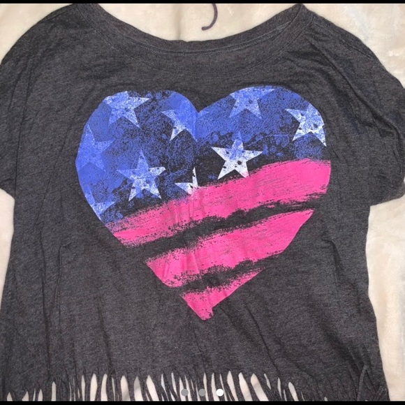 MORE SUMMER TOPS🌞 - Picture 3 of 3